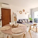 Lejlighed Bel Au Calme Avec Terrasse Apercu Mer, Jardinet Et Piscine *