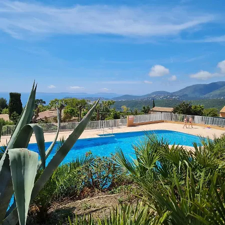 Bel Au Calme Avec Terrasse Apercu Mer, Jardinet Et Piscine